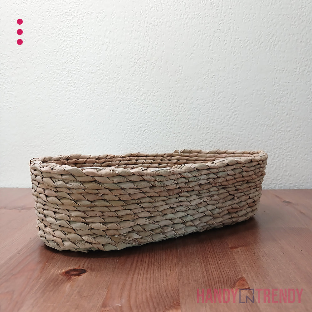 Handwoven Seagrass Bread Basket – Rustic Charm for Everyday Dining